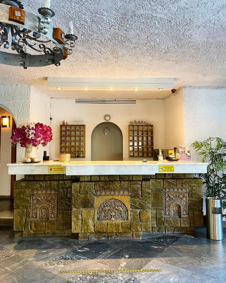 Karteros Hotel ภายนอก รูปภาพ