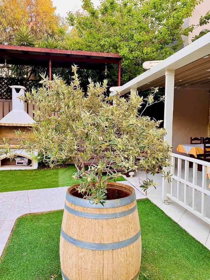 Karteros Hotel ภายนอก รูปภาพ