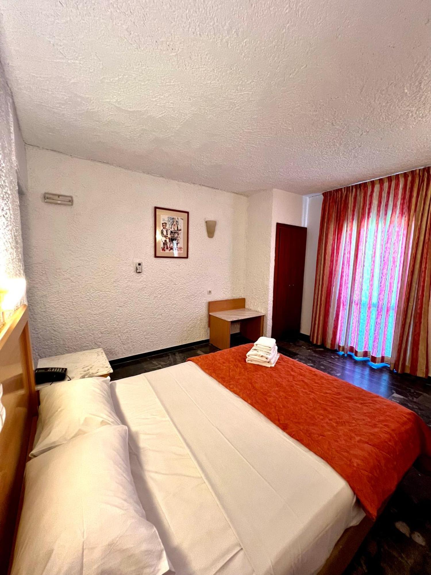 Karteros Hotel ภายนอก รูปภาพ
