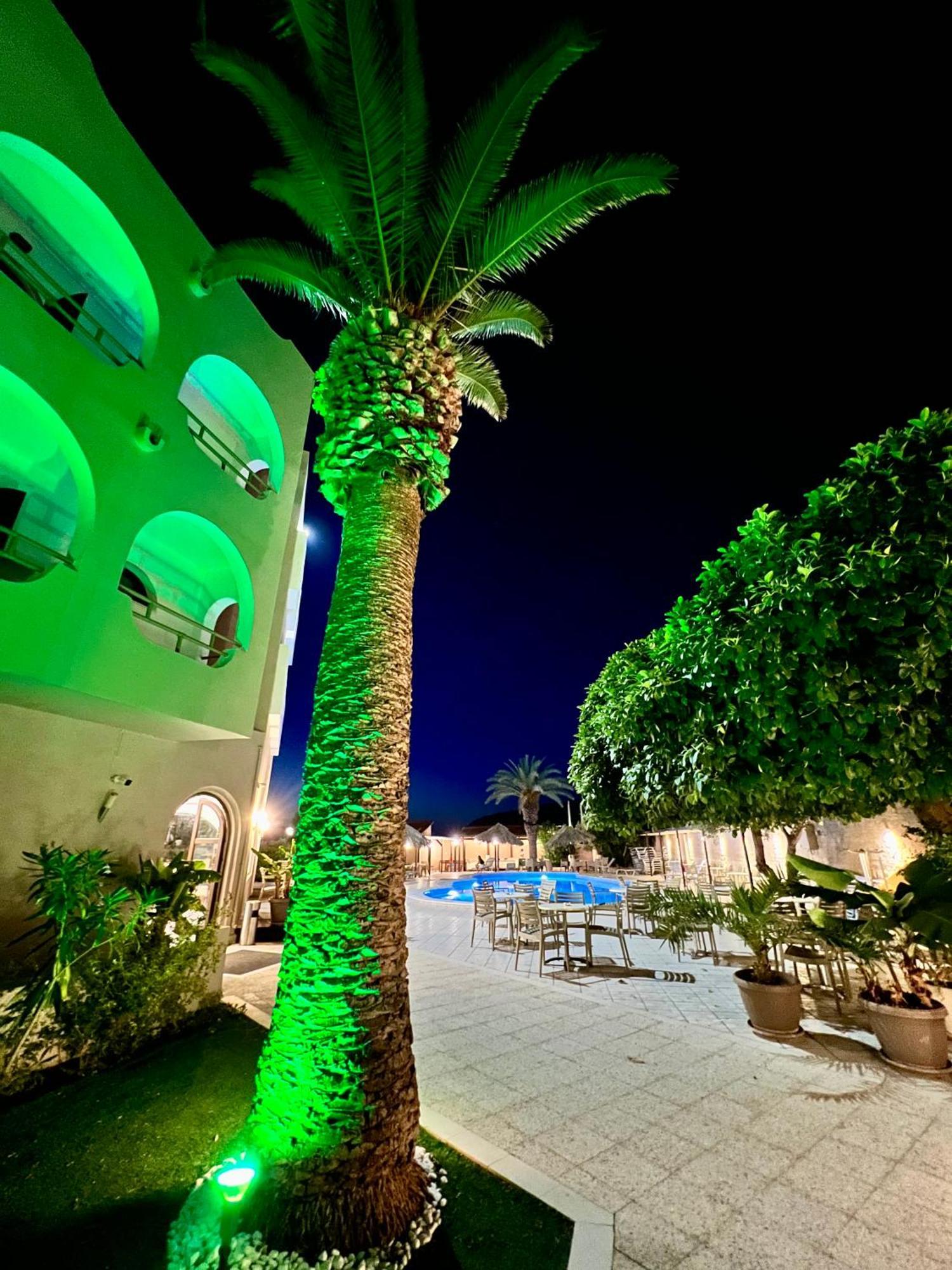 Karteros Hotel ภายนอก รูปภาพ