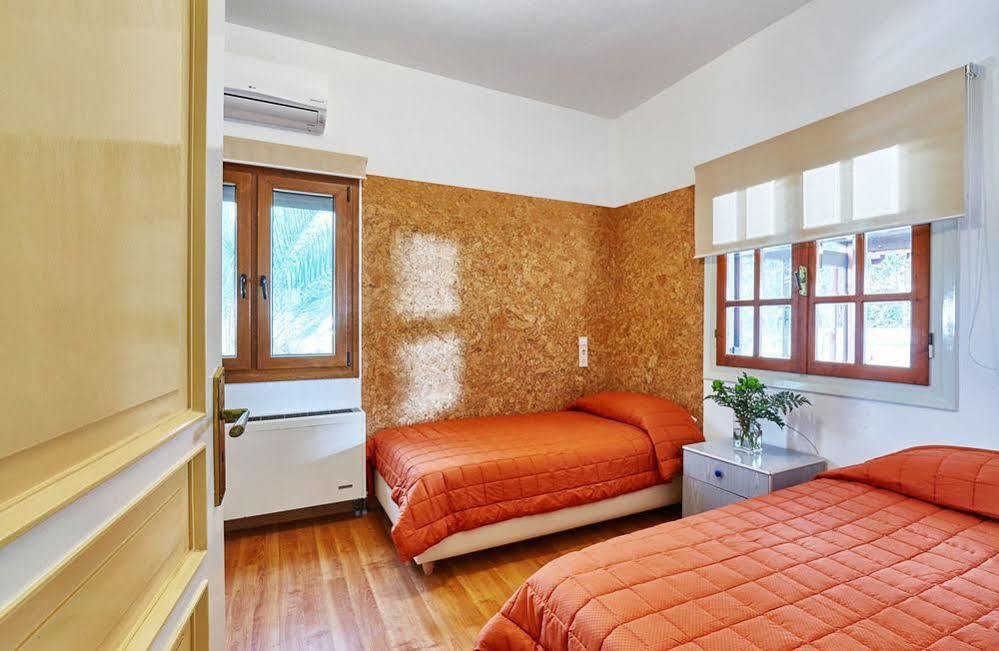 Karteros Hotel ภายนอก รูปภาพ
